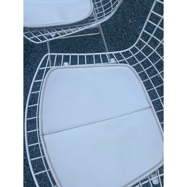 A Set of Four Wire Chairs by Harry Bertoia for Knoll International, Circa 1970 For Sale - Image 11 of 18