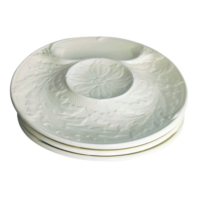 Vintage Mid-Century Modern French Gien Majolica Cream Artichoke/Oyster Plates - Set of 3 For Sale