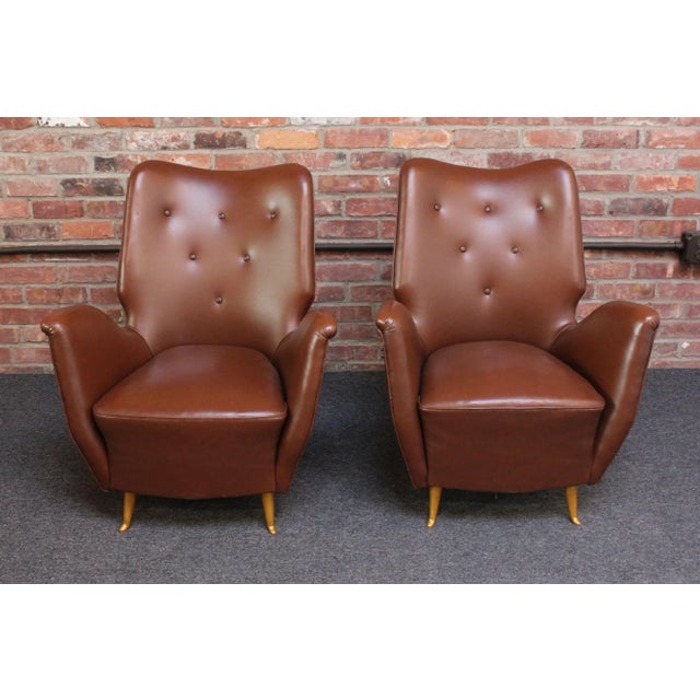 Mid-Century Modern Pair of Isa Bergamo Sculptural Petite Club Chairs Attributed to Gio Ponti For Sale - Image 3 of 12