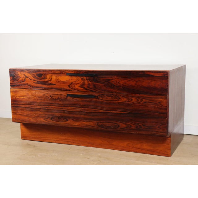 1960s Scandinavian Low Sideboard in Rosewood attributed to Ib Kofod Larsen, Denmark, 1960s For Sale - Image 5 of 18