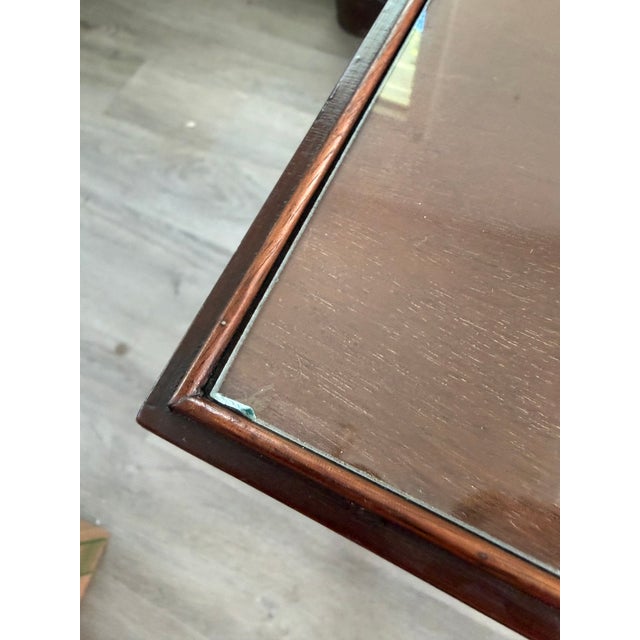 Vintage Mahogany Nesting Tables in the Style of Henkel-Harris – Inset Glass Tops For Sale - Image 14 of 15