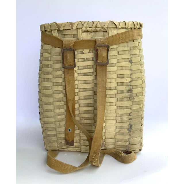 Circa 1940s Adirondack Pack Basket For Sale - Image 4 of 6