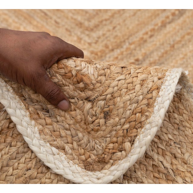 White Wave Scallop Edge Jute Rug 5x8Ft. For Sale - Image 11 of 12