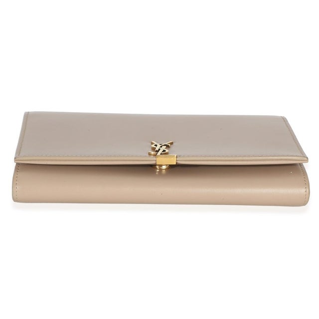 2020s Tan Smooth Calfskin Cassandre Chain Clutch For Sale - Image 5 of 9