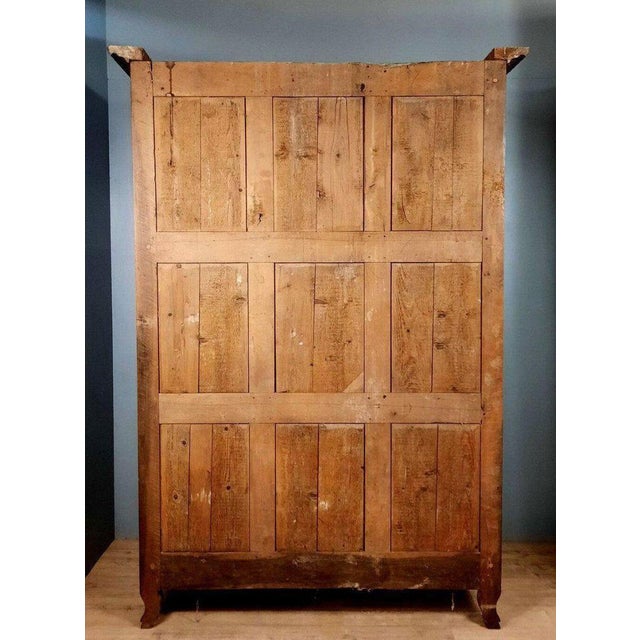 Louis XV Four-Leaf Wardrobe in Walnut For Sale - Image 3 of 6