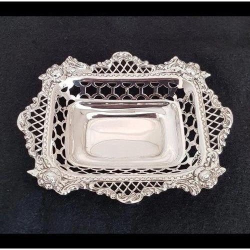 Victorian Sterling Silver Trinket Dish from William Comyns & Sons, London, 1899 For Sale - Image 12 of 18