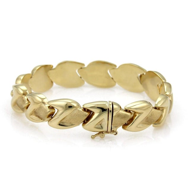 Contemporary Mid 20th Century Z Shape 14k Yellow Gold Fancy Textured Link Bracelet For Sale - Image 3 of 4