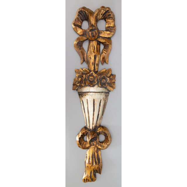 Gold Large Vintage Italian Carved Giltwood Floral Bows Wall Swag Decoration For Sale - Image 8 of 8