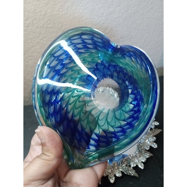 Glass Signed Adam Jablonski Poland Swirl Heart Shaped Art Glass Bowl For Sale - Image 7 of 7