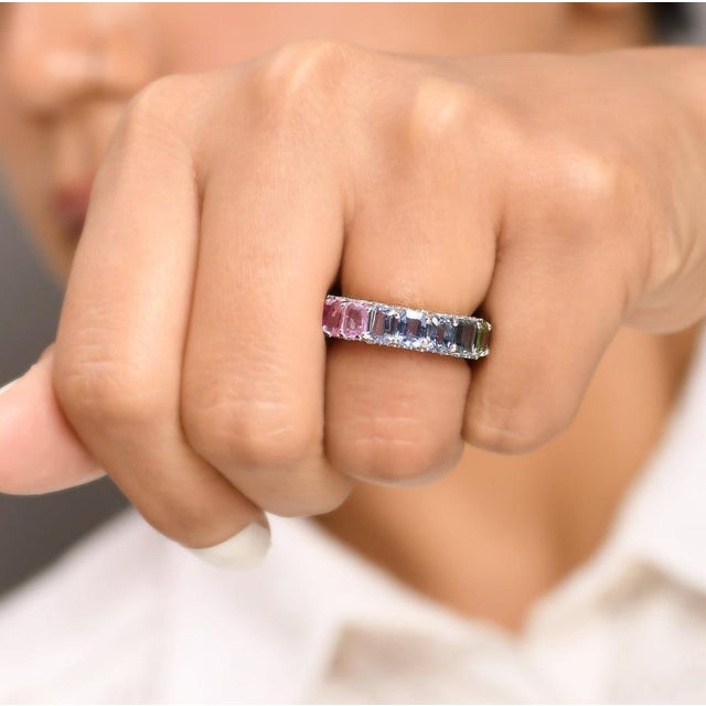 Natural 8.37 cts rainbow sapphire & 0.61 cts diamond ring in 18k gold For Sale - Image 12 of 18