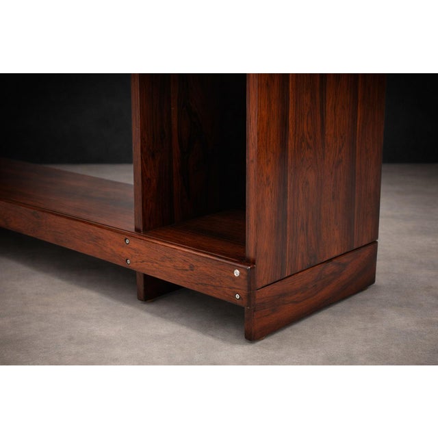 Brazilian Modern Bookshelf in Rosewood, Sergio Rodrigues, C. 1968 For Sale - Image 12 of 15