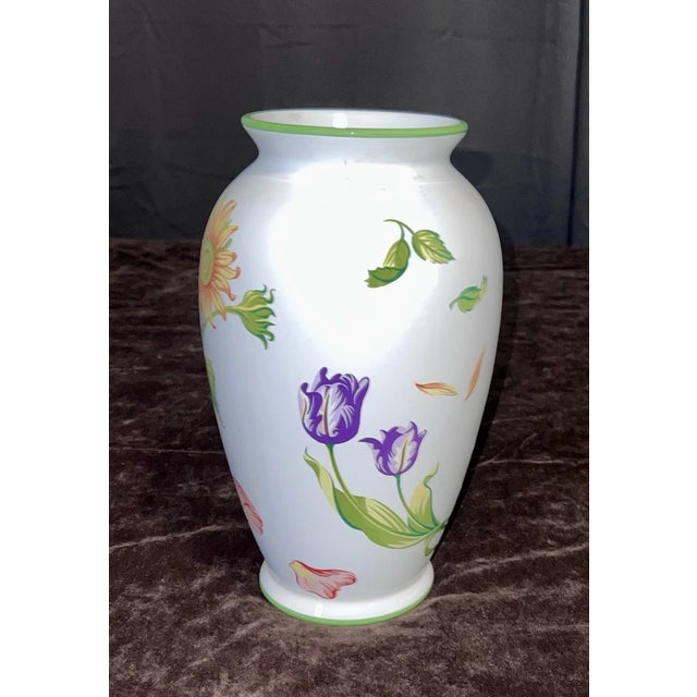 Tiffany and Co. Vintage Tiffany & Co. “Tiffany Petals” Porcelain Vase For Sale - Image 4 of 8