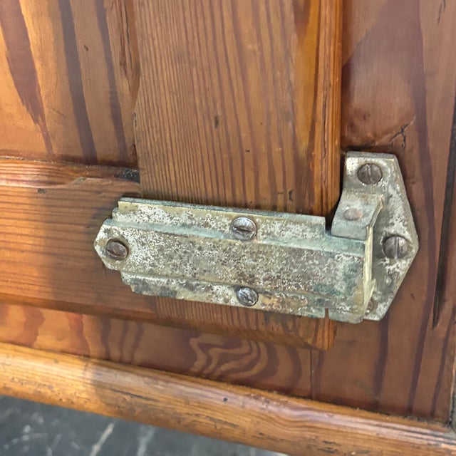 Brown Antique Icebox in Pine, 1900s For Sale - Image 8 of 18