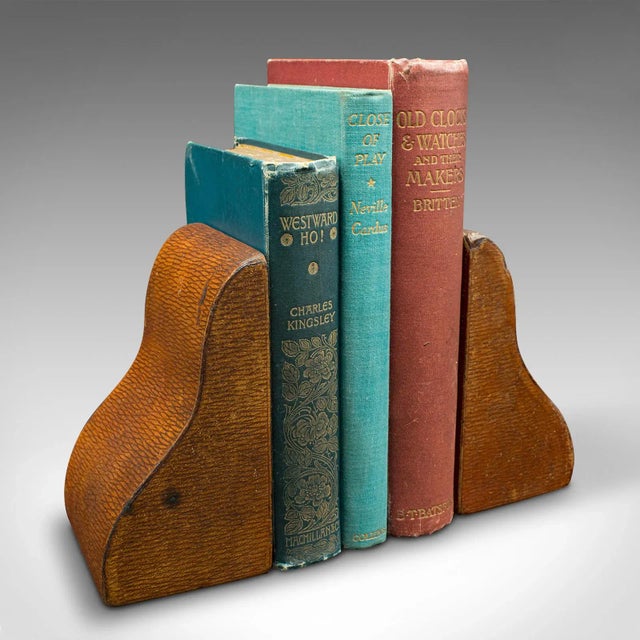 Tan 1900s Edwardian Pair of Antique Decorative Bookends, English, Leather, Book Rest For Sale - Image 8 of 8