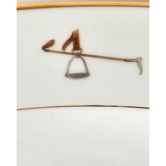 Vintage Huntsman, Serving Platter and Two Plates With an Equestrian Theme For Sale In Philadelphia - Image 6 of 7