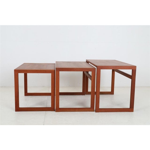 Mid-Century Modern Danish Modern Minimalist Model #253 Nesting Tables in Teak, 1960s, Set of 3 For Sale - Image 3 of 10