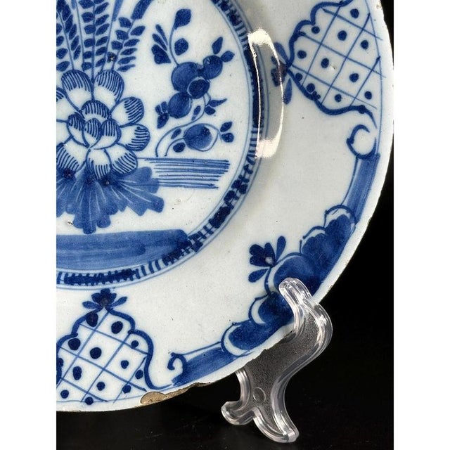Dutch Delft Charger, 18th Century For Sale - Image 4 of 10