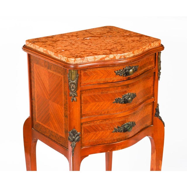 Antique French Louis XV Parquetry Bombe Bedside Tables, 1800s, Set of 2 For Sale - Image 12 of 18