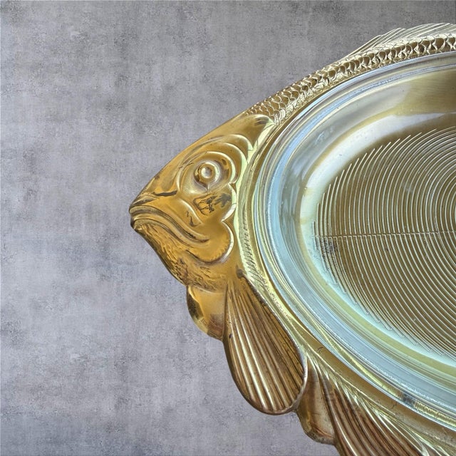 Vintage Brass Fish Serving Casserole Dish Tray Holder Usa Ovenware Glass Insert For Sale - Image 10 of 11