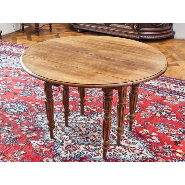 2000 - 2009 Extendable Table in Oak with Gate Legs For Sale - Image 5 of 15