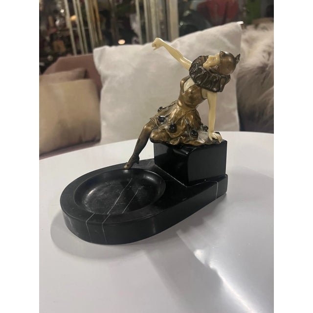 Antique French Art Deco Bronze Harlequin Posing on Marble Pedestal Ashtray For Sale In Chicago - Image 6 of 10