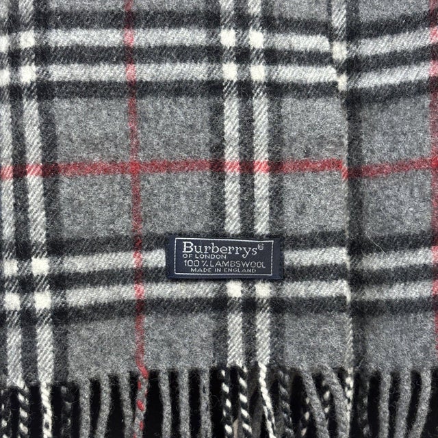 Burberry Grey Classic 100% Lambswool Scarf For Sale - Image 12 of 13