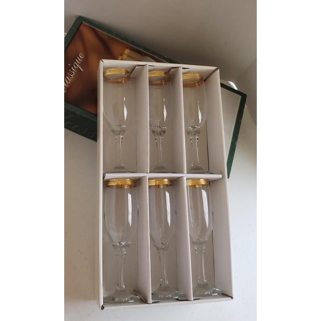 Vintage Mid-Century Circleware Classique Gold Rimmed Champagne Flutes Set of 6 in Original Box For Sale - Image 9 of 10