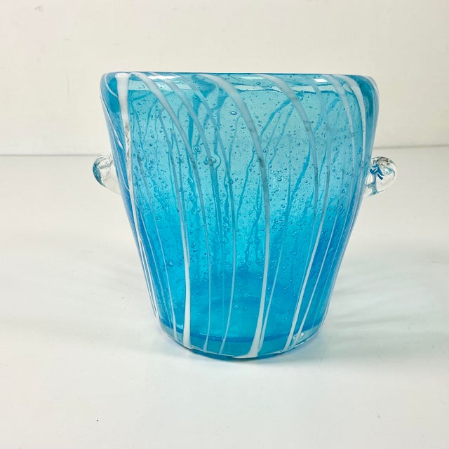 Art Deco 1960s Italian Hollywood Regency Pablo Venini Murano Glass Ice Bucket With Petite Bubbles For Sale - Image 3 of 13