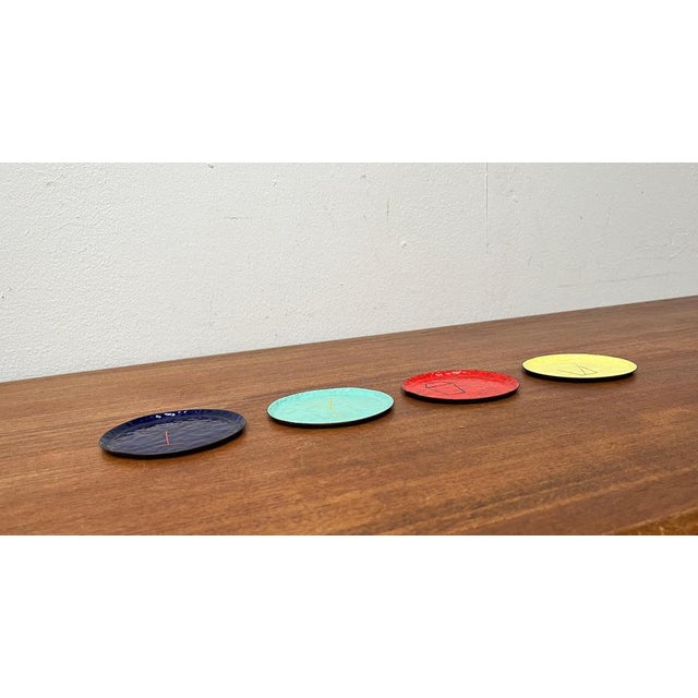 Mid-Century Metal Cocktail Coasters, 1960s, Set of 4 For Sale - Image 17 of 18