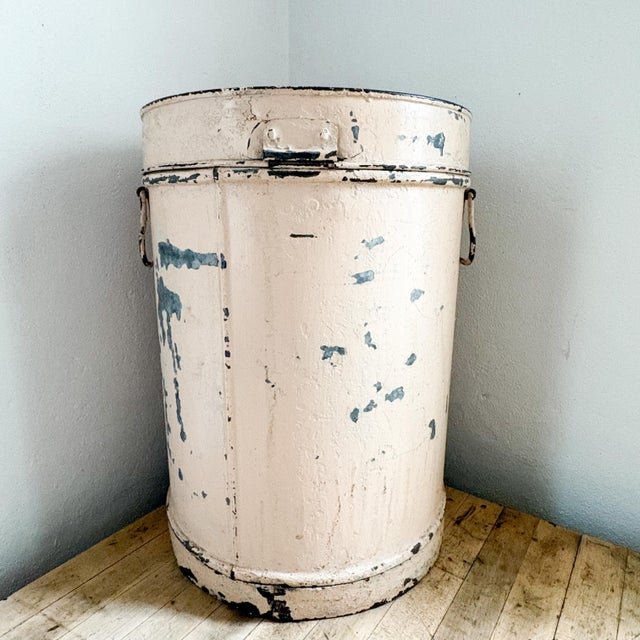 Metal Antique Metal Flour Tin With Hand Painted Lettering For Sale - Image 7 of 12