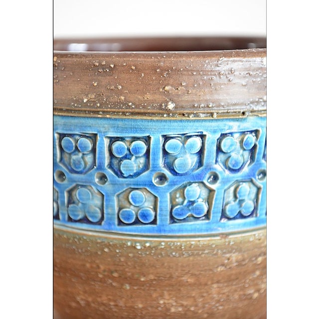 Rimini Blue Ceramic Planter by Aldo Londi for Bitossi, 1960s For Sale - Image 3 of 5