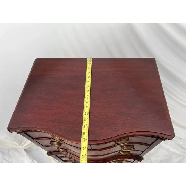 1960s Vintage Drexel Travis Court Lingerie Dresser Chest Seven Drawers Hepplewhite For Sale - Image 9 of 12