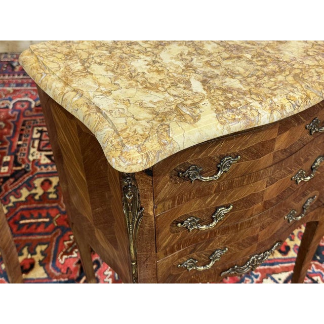 Louis XV Style Bedside Tables in Rosewood and Oak with Marble Tops, 1960s, Set of 2 For Sale - Image 4 of 12