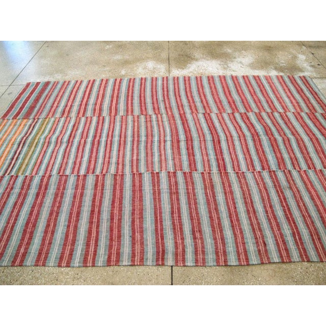 Turquoise Galerie Shabab Collection Mid-20th Century Handmade Turkish Flatweave Kilim Accent Rug For Sale - Image 8 of 10