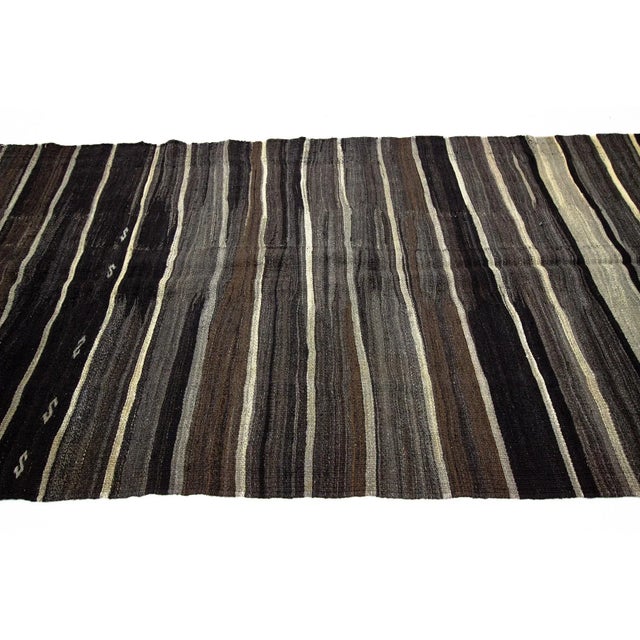 Contemporary 1960s Vintage Gray & Brown Turkish Modern Kilim- 5′1″ × 10′4″ For Sale - Image 3 of 7