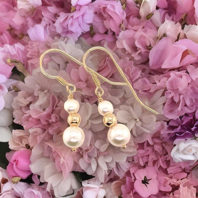 Akoya Pearl Earrings 14 Karat Gold Certified For Sale - Image 4 of 17