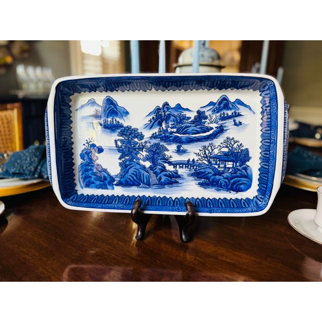 Beautiful blue and white rectangular baking dish. This piece is so great-never been used! No chips or cracks. It measures...