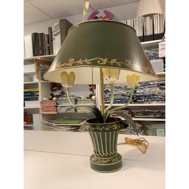 One Vintage Brunschwig & Fils green tole table lamp 20.5" high. Lampshade 17.5" wide at bottom and 10.5" wide at top.