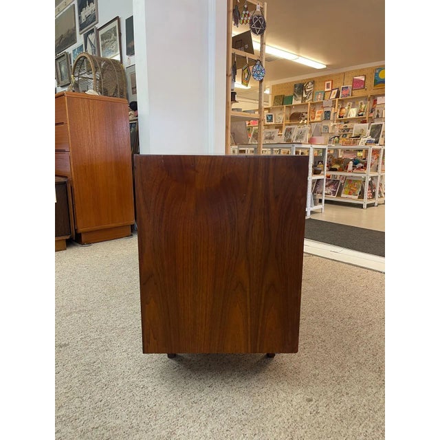 1970s Vintage Mid Century Modern Six Drawer Lowboy Dresser For Sale - Image 9 of 10