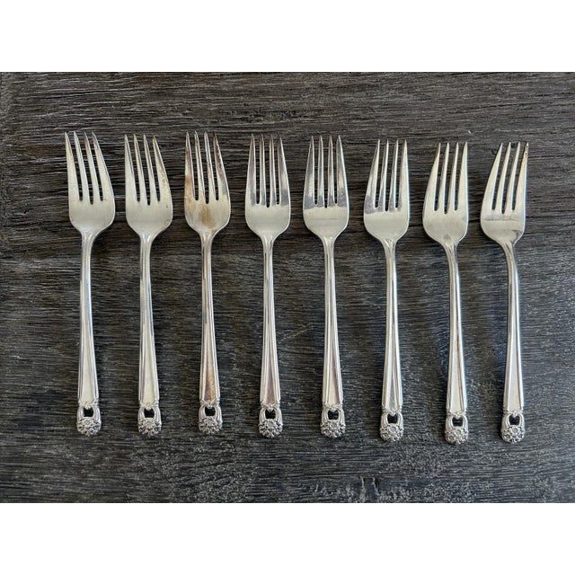 Rogers Bros. 1847 Rogers Bros Eternally Yours Silverplate Flatware Set of 52 With Case For Sale - Image 4 of 10