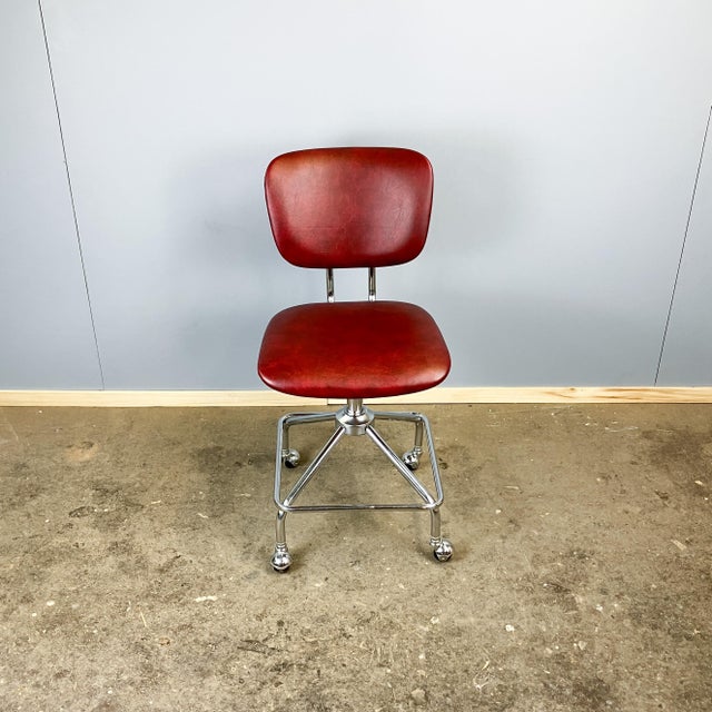 Swivel Chair in Chrome Frame and Faux Leather, 1960s For Sale - Image 10 of 11