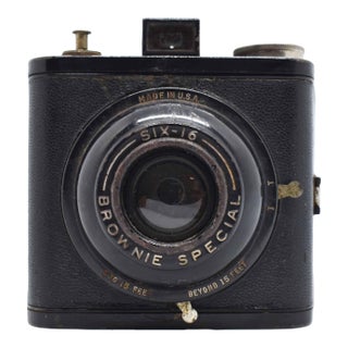 1930's Kodak Brownie Special Six-16 Box Camera For Sale