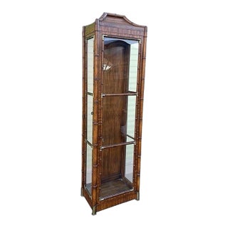 Late 20th Century Chinoiserie Style Illuminated Pagoda Curio Display Cabinet For Sale
