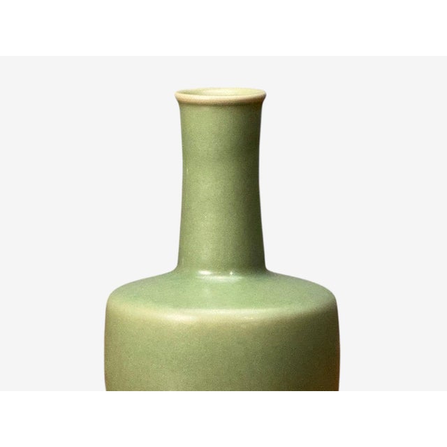 Qing Dynasty Longquan-Style Celadon Glazed Vase, Qing Dynasty , China, 19th C. For Sale In New York - Image 6 of 8