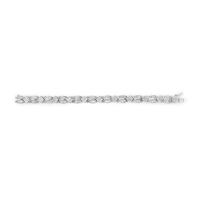 Contemporary 14K White Gold 8 5/8ct Cttw Princess and Baguette Diamond Geometric Twist Link Bracelet (G-H Color, VS1-VS2 Clarity) - 7" For Sale - Image 3 of 5