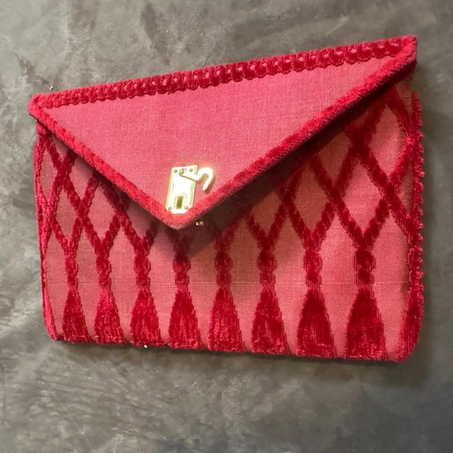 Textile 1970s Red Velvet and Silk Clutch Bag by Roberta Di Camerino For Sale - Image 7 of 13