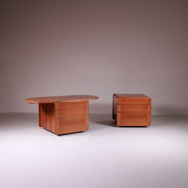Brown Bedside Tables by Afra & Tobia Scarpa for Molteni, Set of 2 For Sale - Image 8 of 9