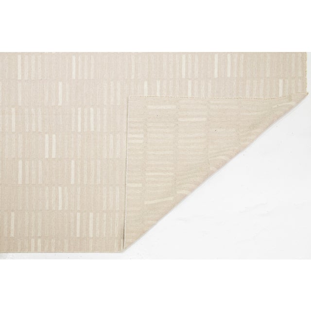Modern Kilim Flatweave Wool Rug in Beige With Geometric Pattern For Sale - Image 4 of 9