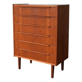 Vintage Danish Mid Century Modern Teak Six-Drawer Chest of Drawers Commode, Circa 1950s For Sale