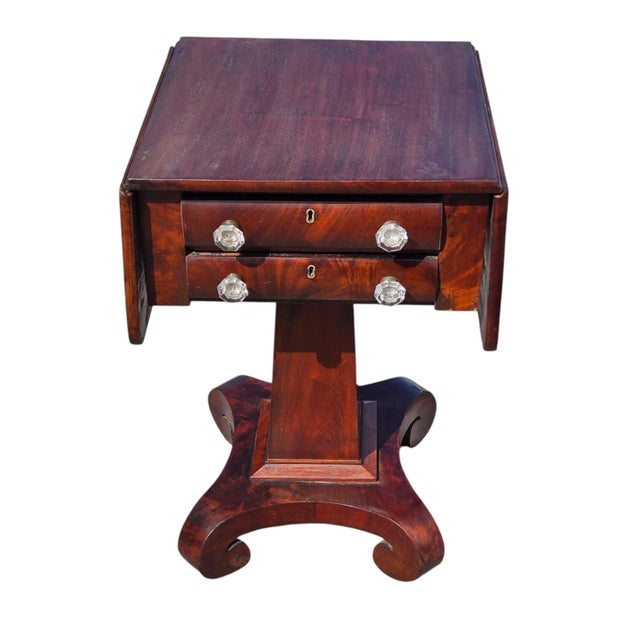 1840 American Mahogany Empire Drop Leave Side Table. For Sale In Philadelphia - Image 6 of 17
